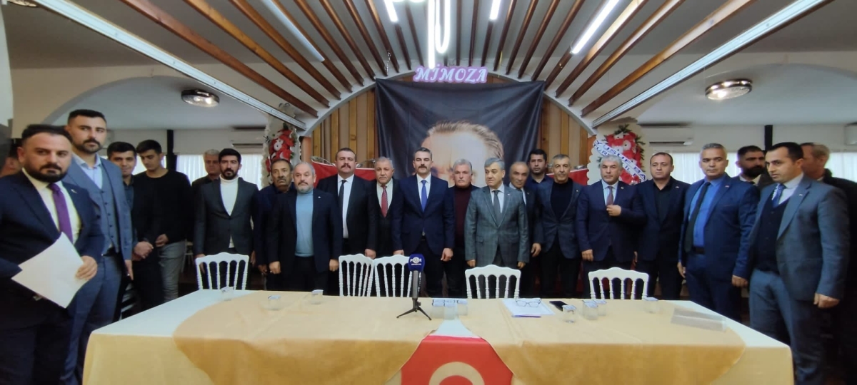 MHP'liler salona sığmadı: '31 Mart'ta Ziya Polat Bey'i destekleyeceğiz' 